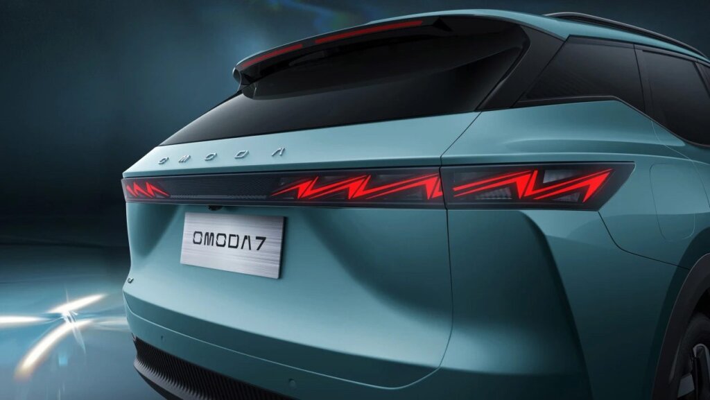 What, no hexagons at the back? Not good enough.