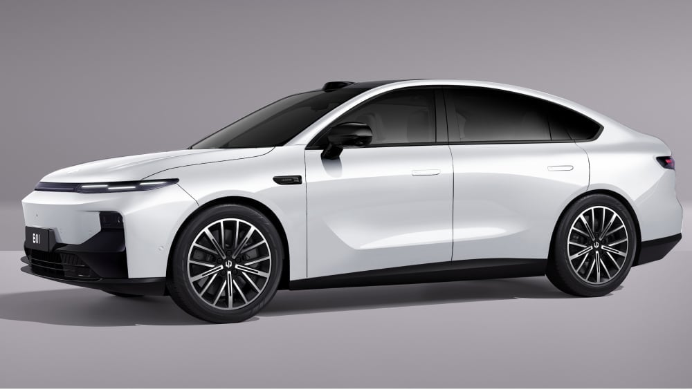 Like the C10 its styling is smooth and aero inspired without being in the leat bit radical.