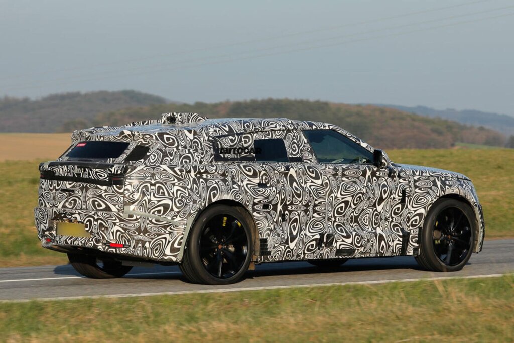 Expect a shooting break look for the next Velar, which will be electrified.