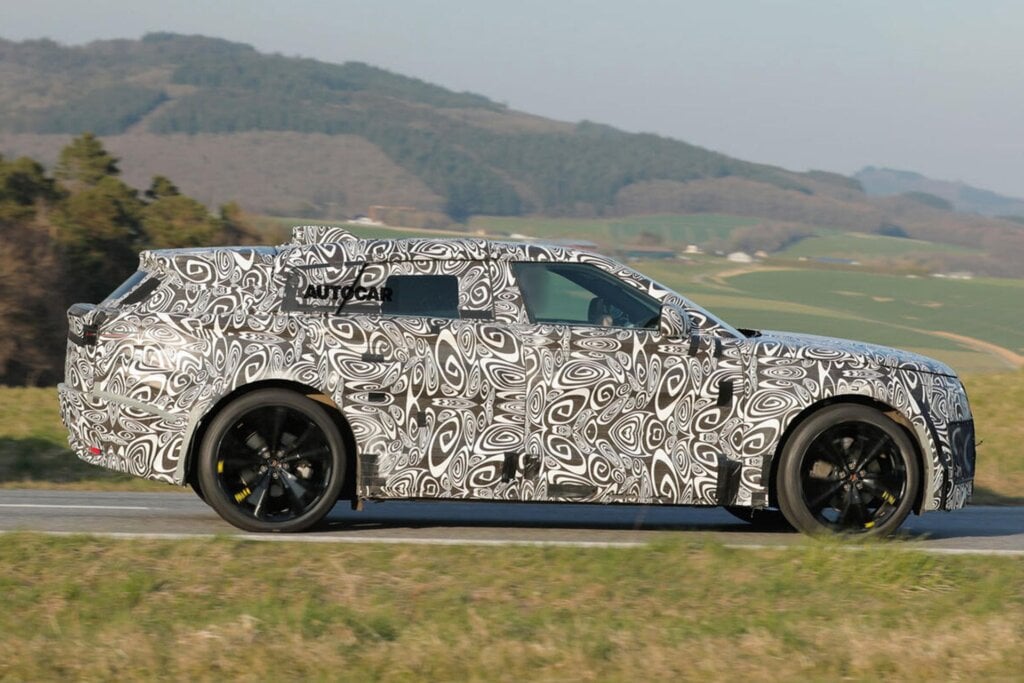 Second-generation Velar is set to be the face of a reinvented electrifed Range Rover line-up.