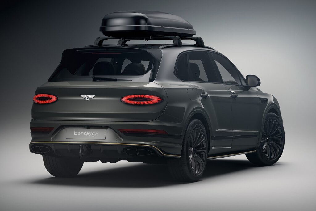 Tussock colour pinstriping on CF bits.