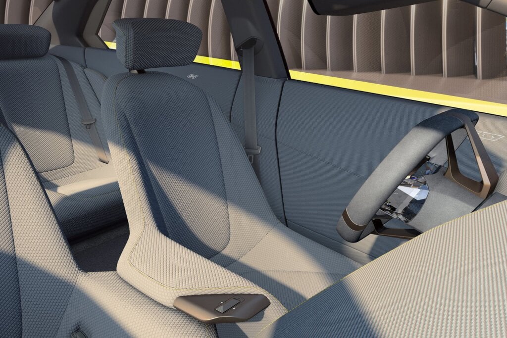 Encompassing futuristic sports seats for Vision Dee.