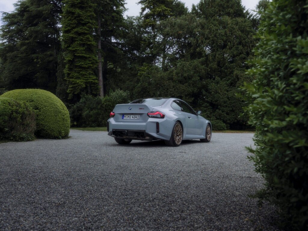 Nice wheels there too.