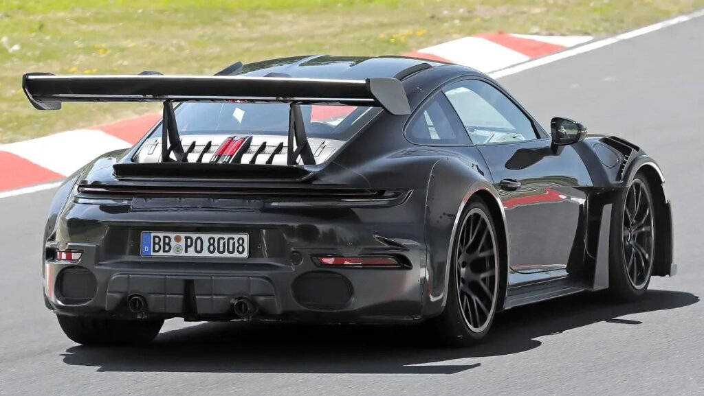 The rear bumper looks to be a temporary item as well.