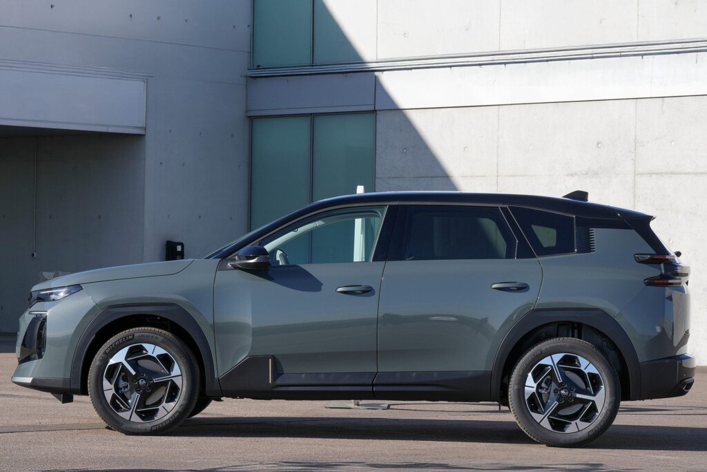 Another RAV4 and Sportage/Tucson contender.