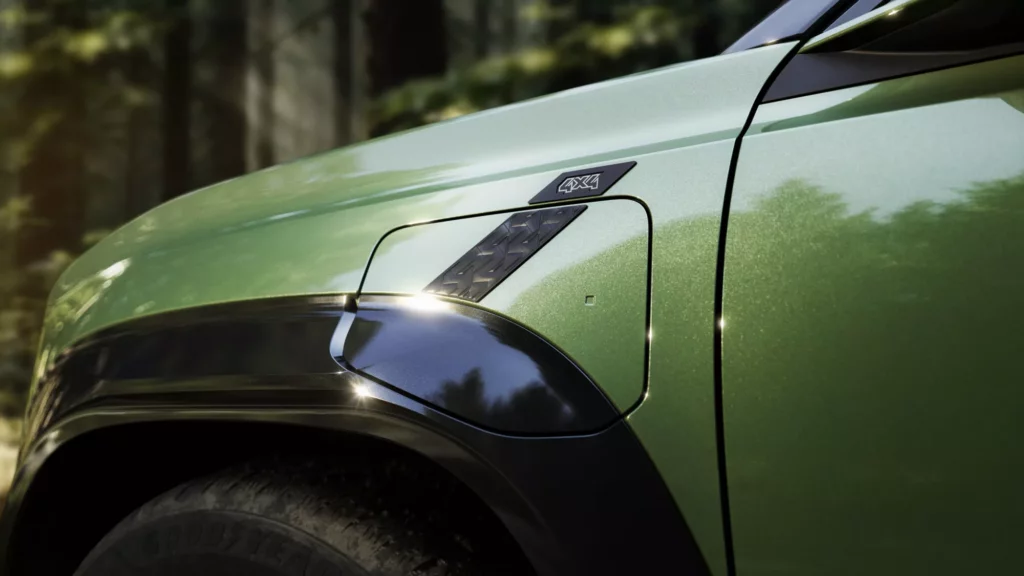 Electric port up front in handy spot.