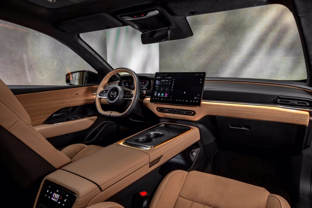 What the 6e looks like inside, if you go for that beige look.