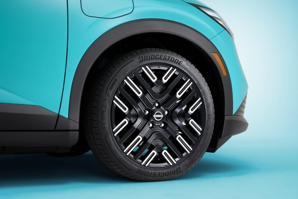 Wow, even the wheels are stylish.