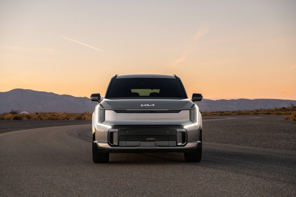 The same bluff in your face front for the EV9 GT.