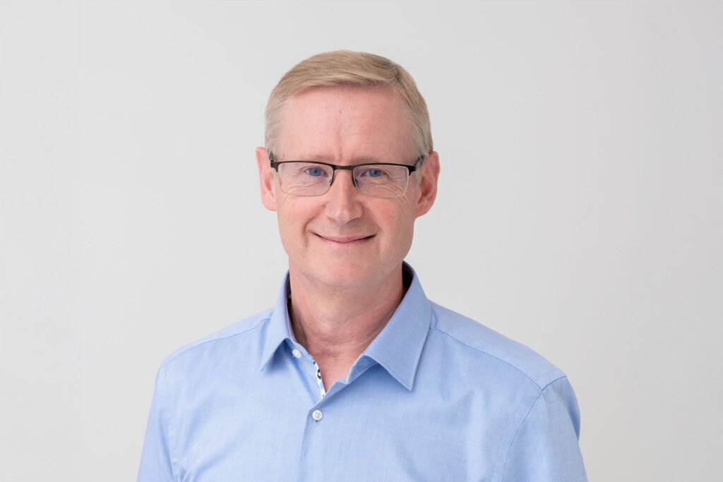 Adrian Mardell steps down as JLR CEO after 35 years with the company.