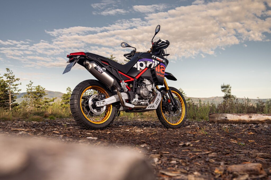Black on red looks smart with the gold wheels.