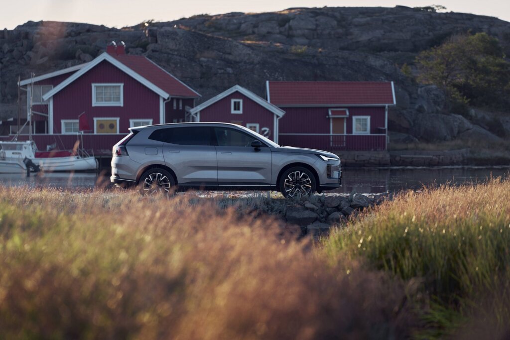 Another stop on the way to show off XC70 profile.