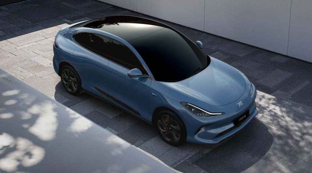 Nice in blue with pana roof.