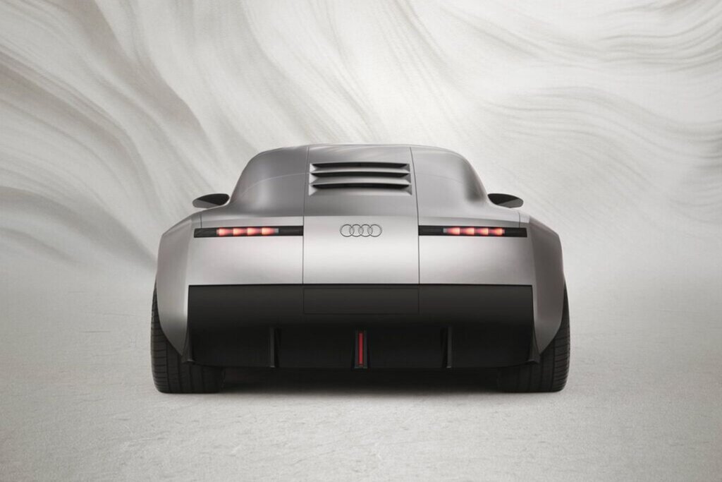 Rear window is slatted, relies then on external mirrors for best view of what's behind.