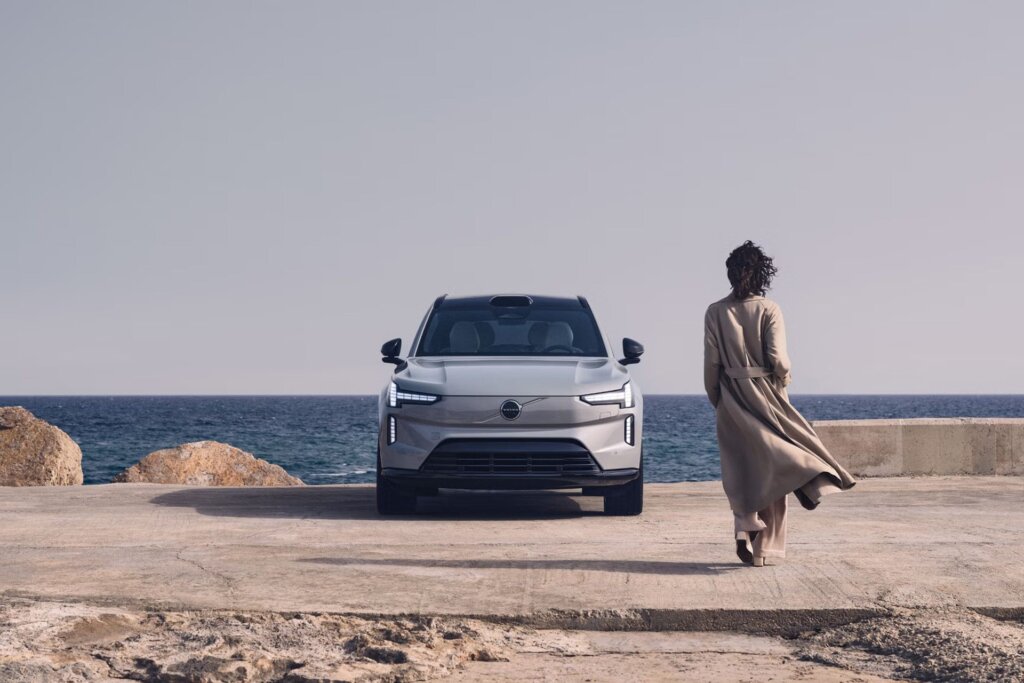 Dame ambles towards EX90, knowing it will charge, like, so much faster now.