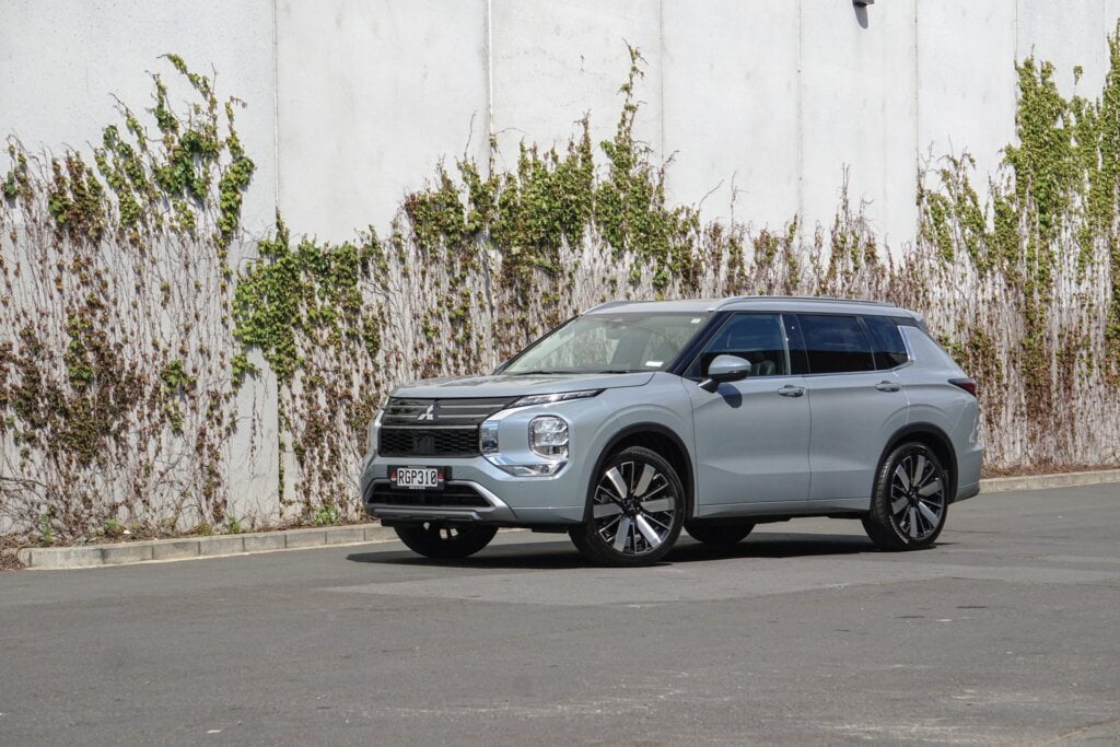Mitsubishi Outlander Sport 1.6HEV VRX 2WD
