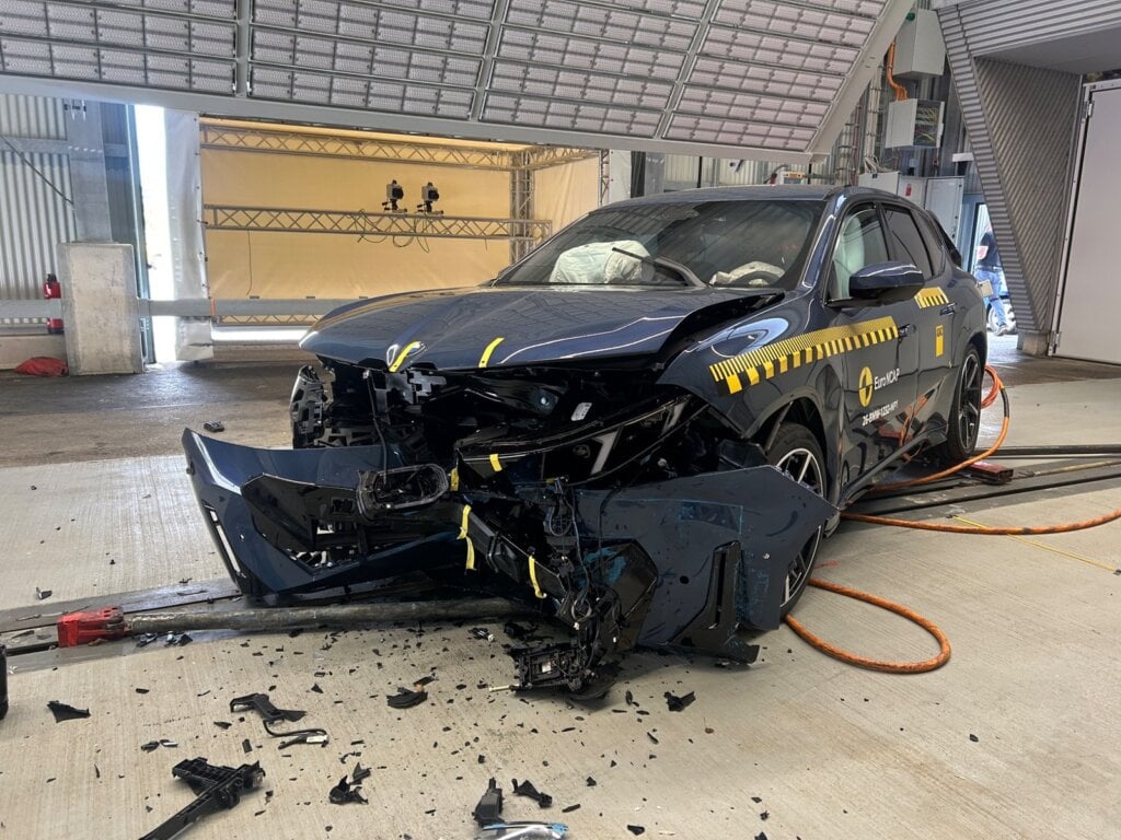 Crash test BMW iX3