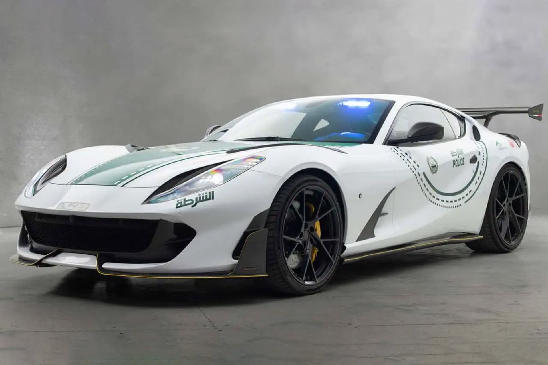 Dubai Polizei erweitert ihre Touristenpatrouille um einen Mansory Ferrari – Auto Trader NZ Dubai Polizei erweitert ihre Touristenpatrouille um einen Mansory Ferrari – Auto Trader NZ
